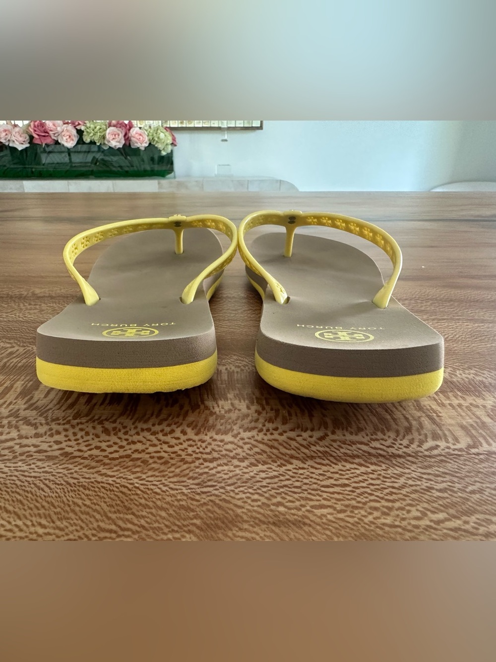 Tory Burch Yellow Strap Taupe Thin Footbed Flip Flop Sandals Thong | Size: 10 - Picture 6 of 12